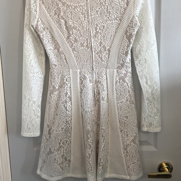 BCBG MaxAzria lace white dress - Picture 3 of 6